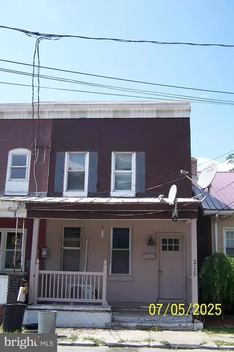 215 Elm St, Tamaqua, PA 18252