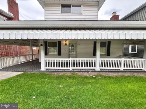 1528 E Grand Ave, Tower City, PA 17980