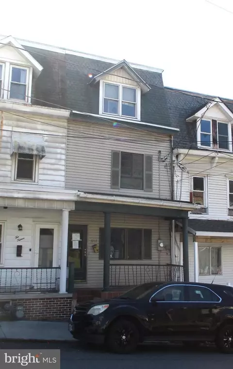 1017 Laurel Blvd, Pottsville, PA 17901