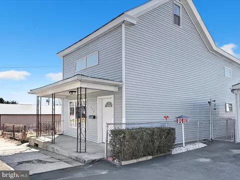 142 S Middle St, Frackville, PA 17931