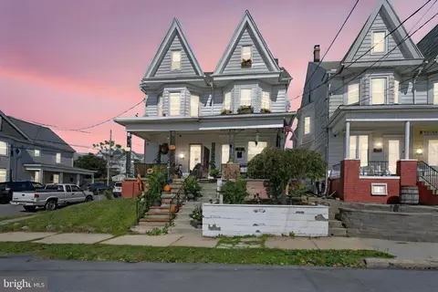 337 W Frack St, Frackville, PA 17931