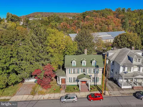 451 E Broad St, Tamaqua, PA 18252