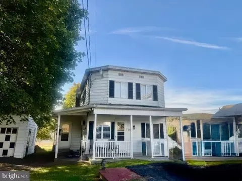931 Barnesville Dr, Barnesville, PA 18214