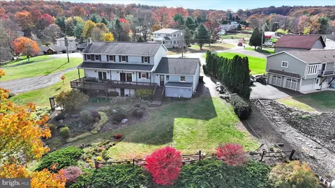 831 Cayuga Cv, Auburn, PA 17922