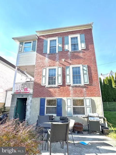 225 Cherry St, Saint Clair, PA 17970 photo 33