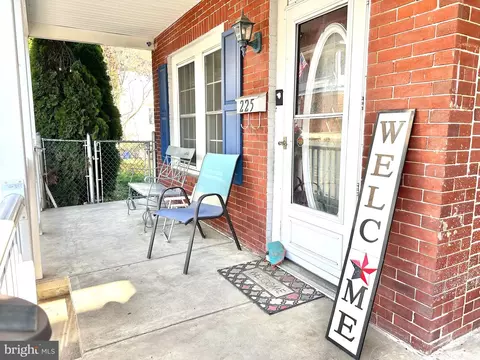 225 Cherry St, Saint Clair, PA 17970 photo 7