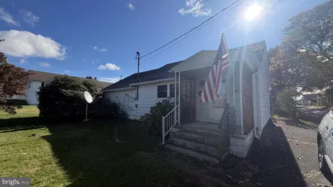 246 N Bell St, Frackville, PA 17931