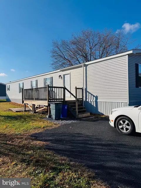 720 Mountain Rd, Pine Grove, PA 17963