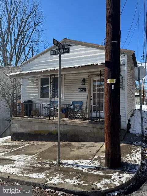 8 N Hoffman Blvd, Ashland, PA 17921