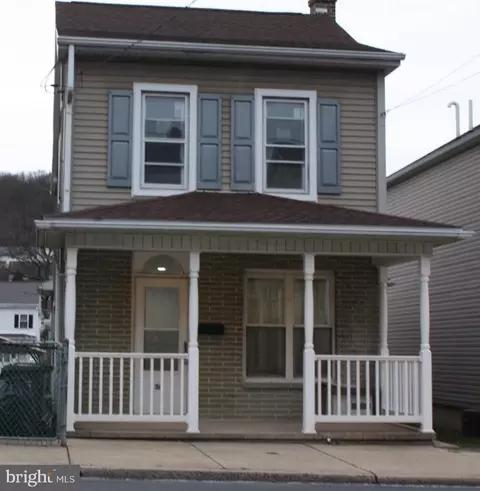36 Chestnut St, Cressona, PA 17929