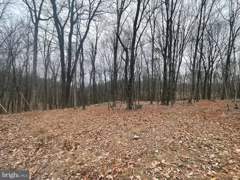 75 Davos Cir, Zion Grove, PA 17985