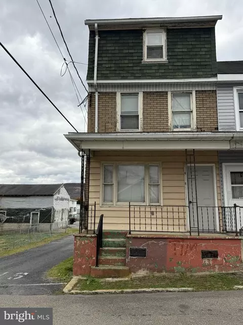 4 Federal St, New Philadelphia, PA 17959