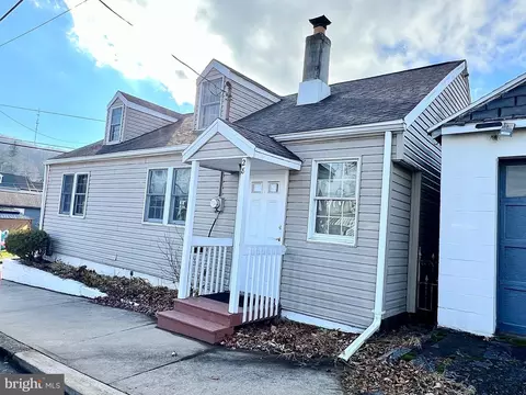 28 N 19th St, Ashland, PA 17921