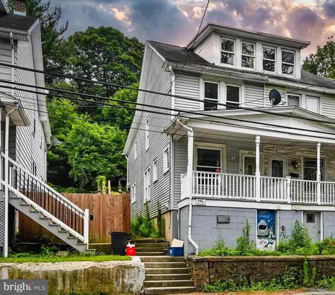 441 Nichols St, Pottsville, PA 17901