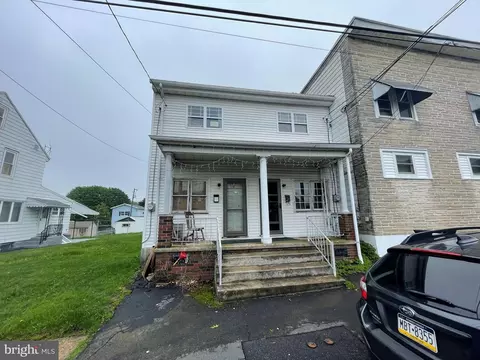 325-327 S Balliet St, Frackville, PA 17931