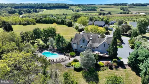 1161 Sunset Dr, Orwigsburg, PA 17961