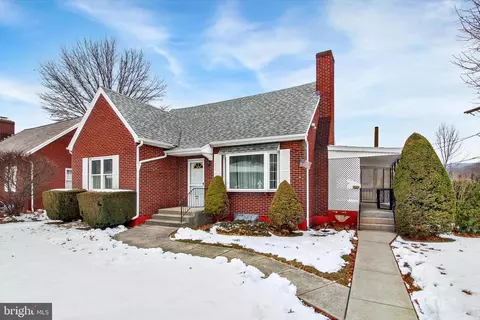 6 Meadow Ave, Tamaqua, PA 18252