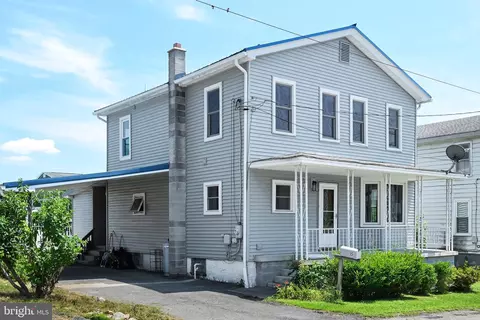 15 S 7th St, Tower City, PA 17980