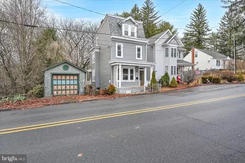 935 N Centre St, Pottsville, PA 17901