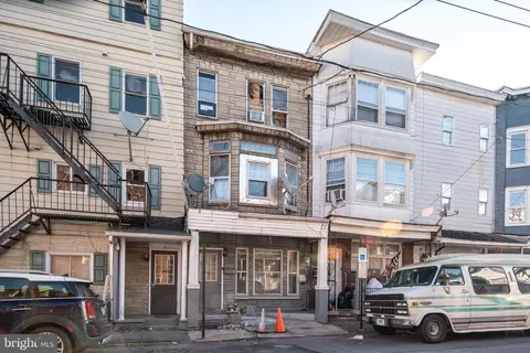 5 S White St, Shenandoah, PA 17976