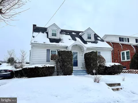 222 S Center St, Frackville, PA 17931