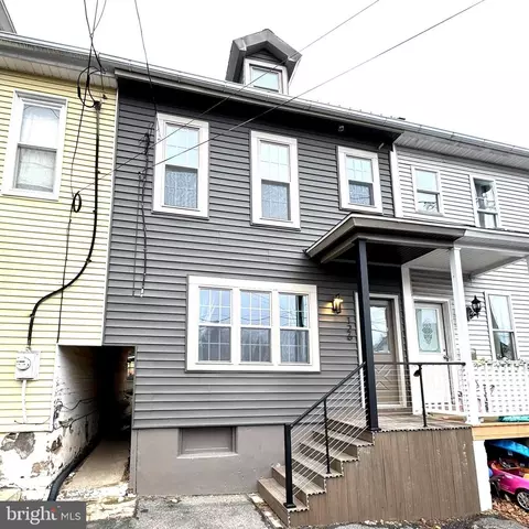 126 Vaux Ave, Tremont, PA 17981