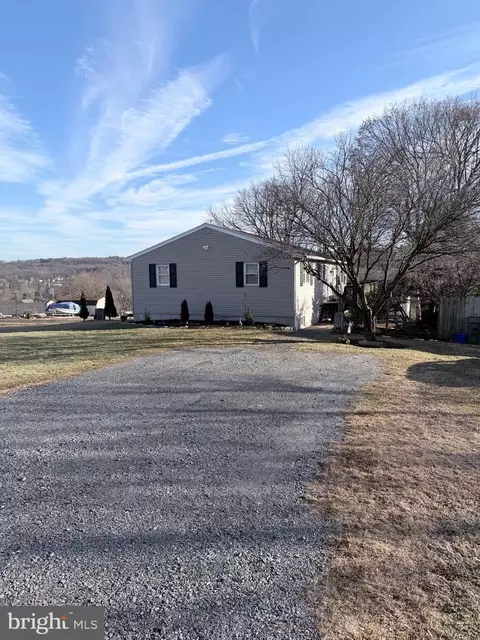 980 Horseman Dr, Auburn, PA 17922