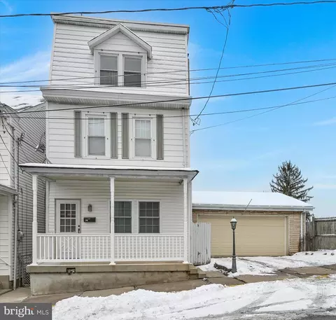 218 Oak St, Minersville, PA 17954