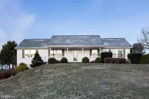 12 Sajer Rd, Pottsville, PA 17901