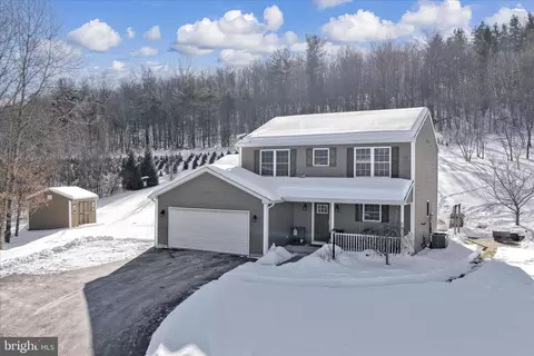 72 Evergreen Dr, New Ringgold, PA 17960