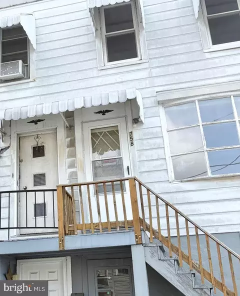 758 W Walnut St, Pottsville, PA 17901
