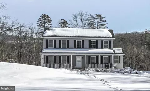 77 Sky High Ln, New Ringgold, PA 17960