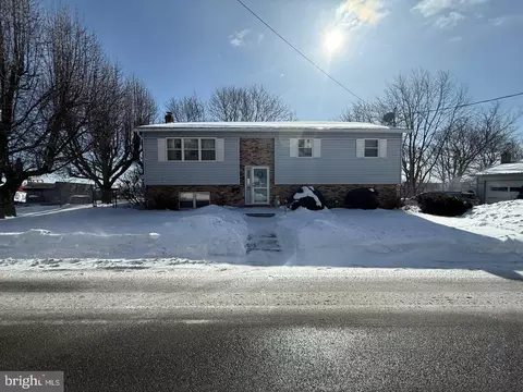 144 Pennsylvania Ave, Shenandoah, PA 17976