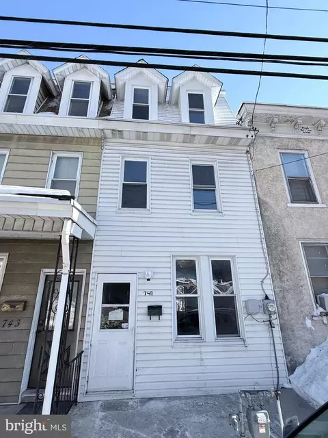 741 E Norwegian St, Pottsville, PA 17901