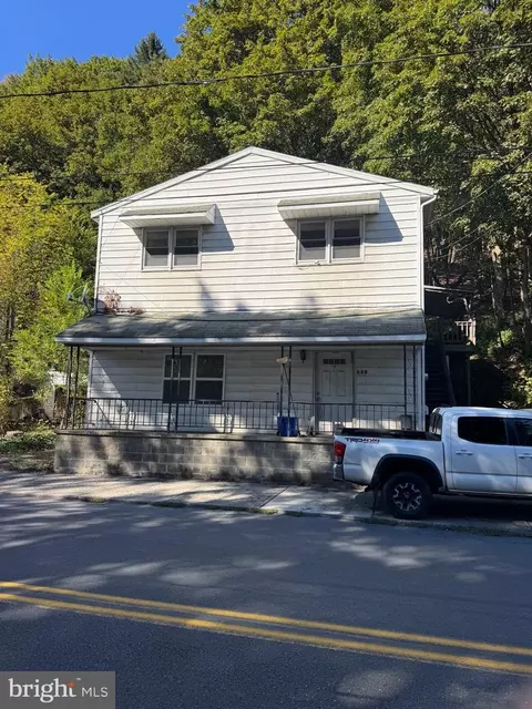 304 E Mahanoy Ave, Girardville, PA 17935
