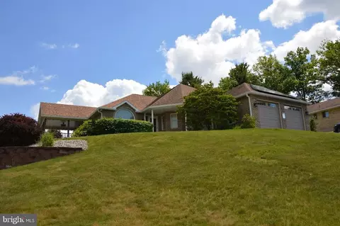 4 Linden Ct, Ashland, PA 17921