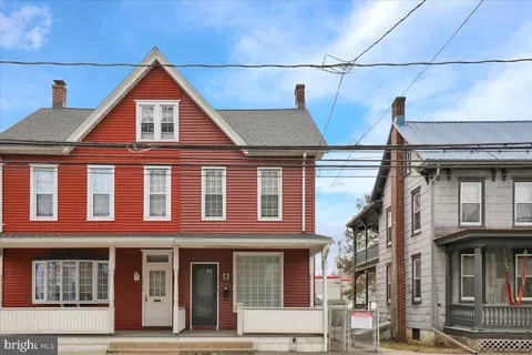 157 N Tulpehocken St, Pine Grove, PA 17963