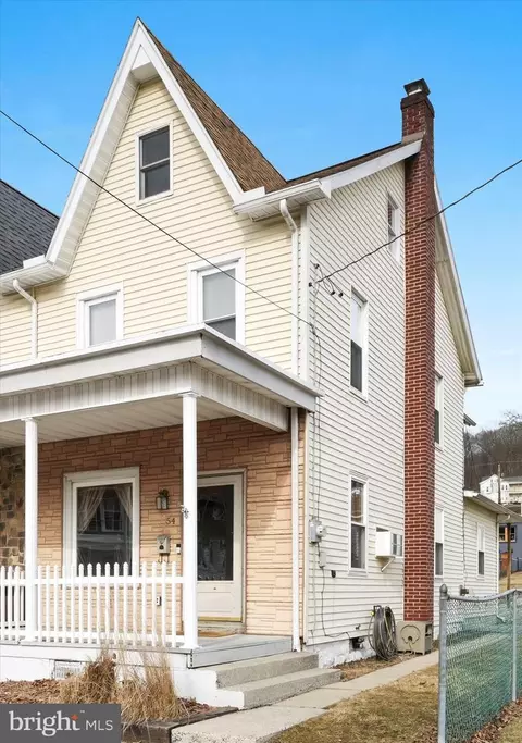54 Walnut St, Cressona, PA 17929