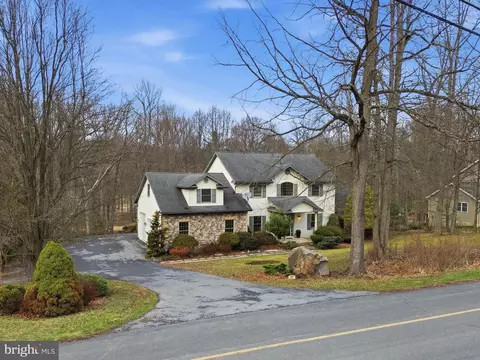 197 Mexico Rd, Pine Grove, PA 17963