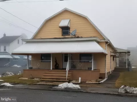 25 James St, Mcadoo, PA 18237