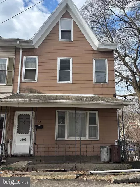 101 S George St, Pottsville, PA 17901