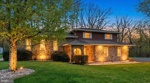 74 Municipal Rd, New Ringgold, PA 17960