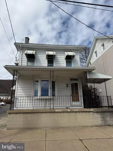 701 E Grand Ave, Tower City, PA 17980