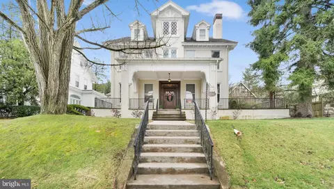 1811 Mahantongo St, Pottsville, PA 17901