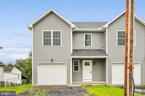 1342 Seneca St, Pottsville, PA 17901