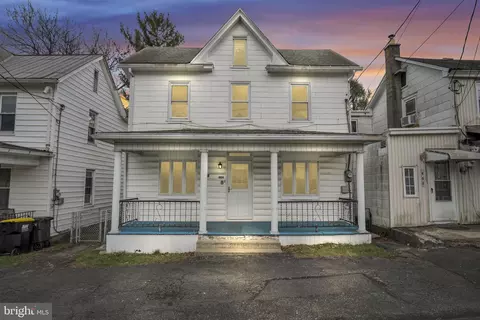 404 Main St, Lavelle, PA 17943