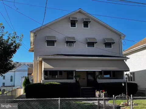 110 E 112 E Grant St, Mcadoo, PA 18237