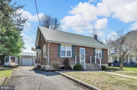 417 S Wayne St, Orwigsburg, PA 17961