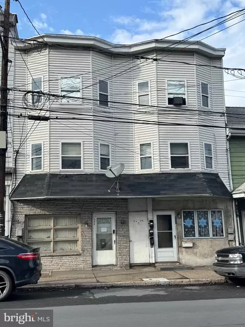 309-311 E Centre St, Shenandoah, PA 17976