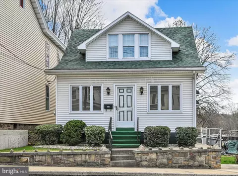 425 W Market St, Orwigsburg, PA 17961